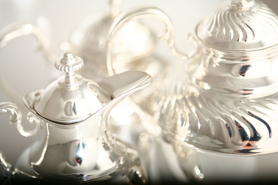 https://marylebonemanandvan.co.uk/blog/harley-street-antiques-specialist-handling-for-valuables/